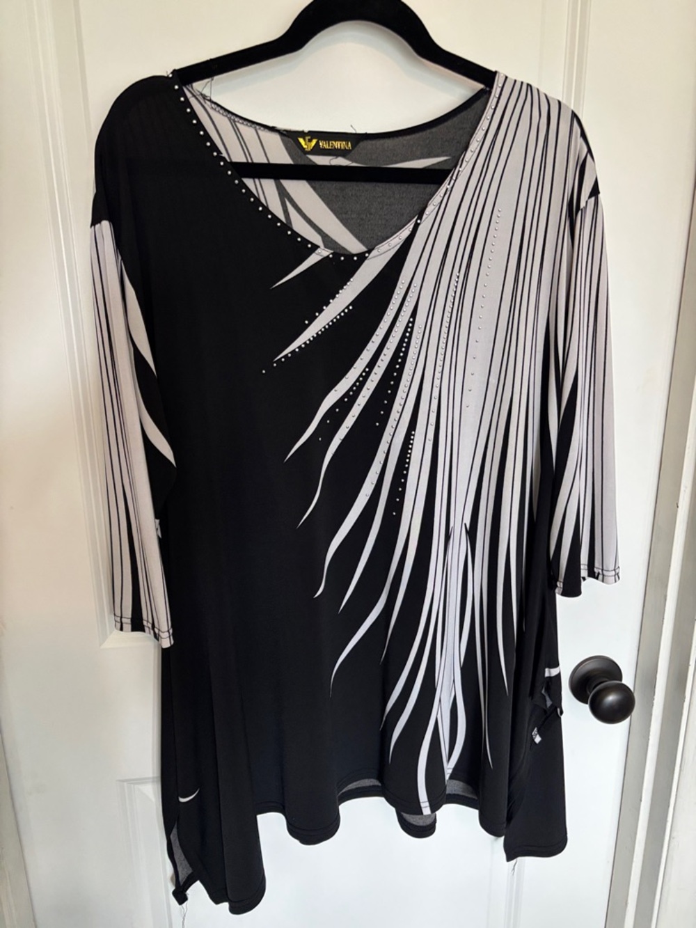 Valentina Black & White Abstract Stripe V-Neck Tunic